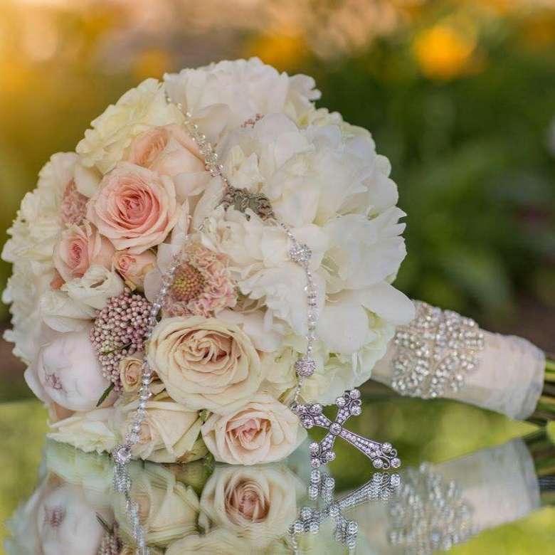bouquet of wedding flowers