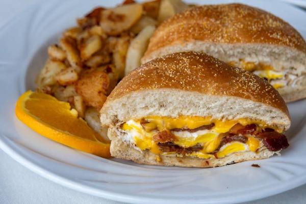 breakfast sandwich