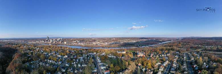 Panoramic view of The Rensselaer-Albany area of the Hudson River