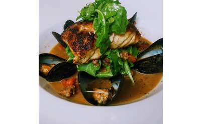 plate of mussels and fish