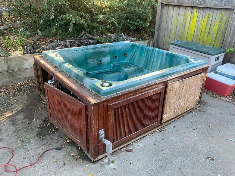 a hot tub in disrepair