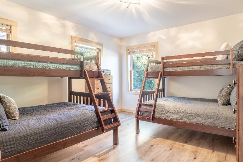 Main floor Bunk bed room