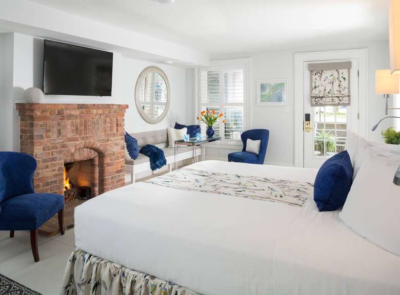suite with fireplace