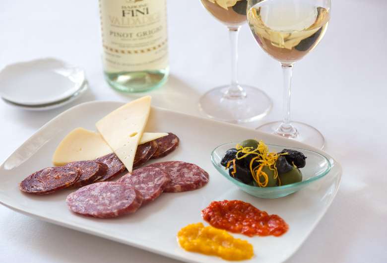 Perfectly curated charcuterie plates for you and your guests