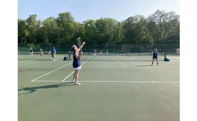 people playing tennis