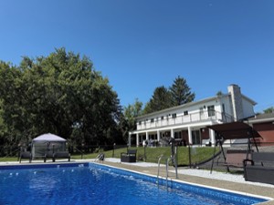 Welcome To Our Newly Upgraded Saratoga Waterfront Estate. Available As Airbnb, Mid Term Rental, And For Your Special Event Venue