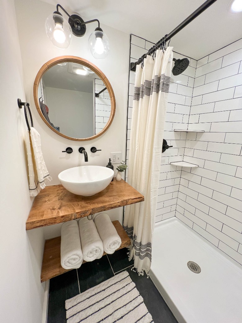 Second level full bathroom with shower