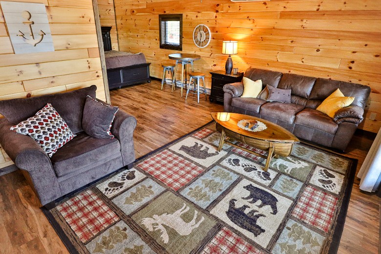 Lakeview Suite Bottom Unit Full living room with a queen sleeper sofa