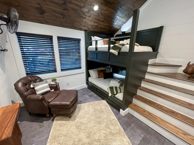 Bedroom #2 ~ Queen Bunk Beds.
