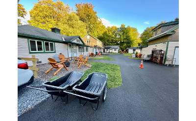Year-round accommodations in the heart of Old Forge