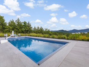 Heated pool, kept at 75 degrees