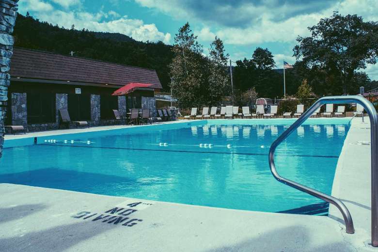 1000 Acres Ranch Resort outdoor pool