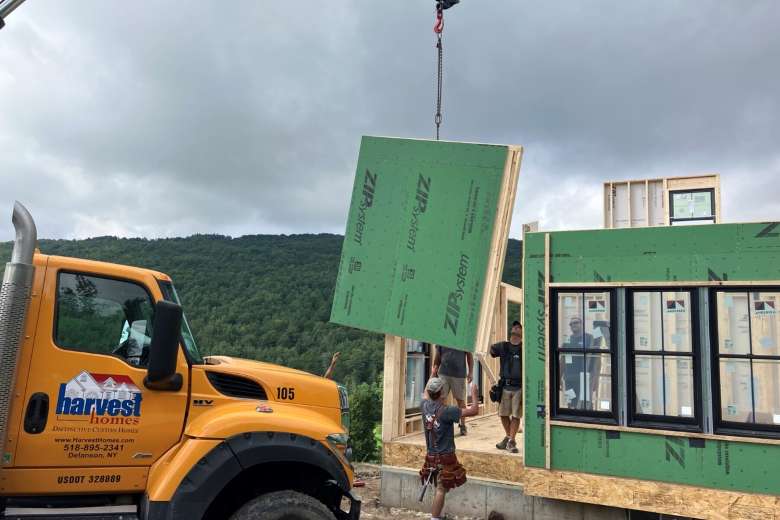 home builders constructing a panelized home