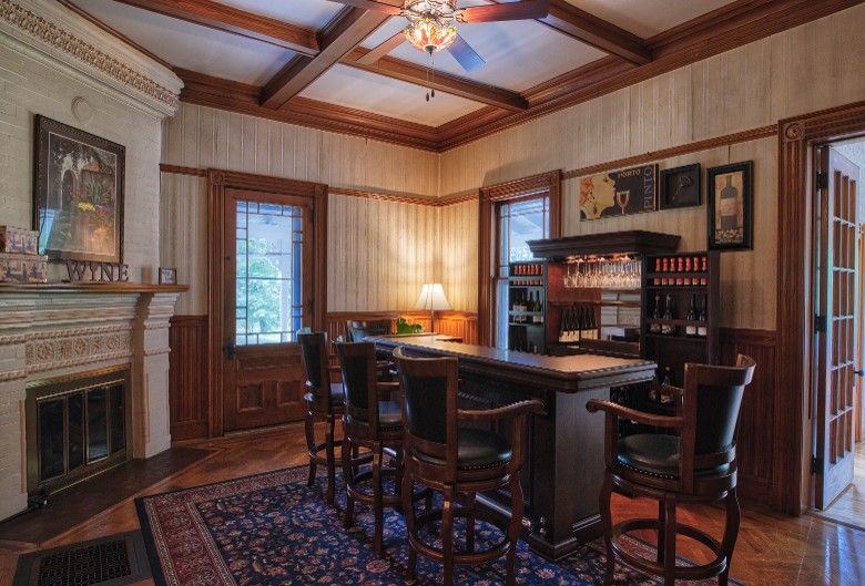The Wine Bar in the Parlor