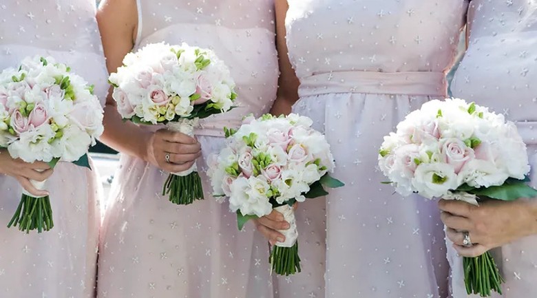 bridesmaids holding flowers