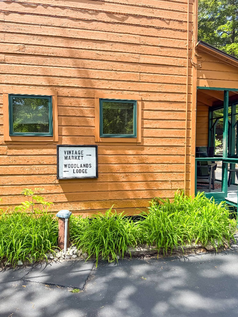 Exterior of Woodlands Lodge