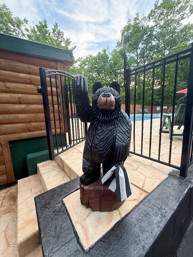 Shared Heated Pool for all Guests staying at Northern Acres Resort