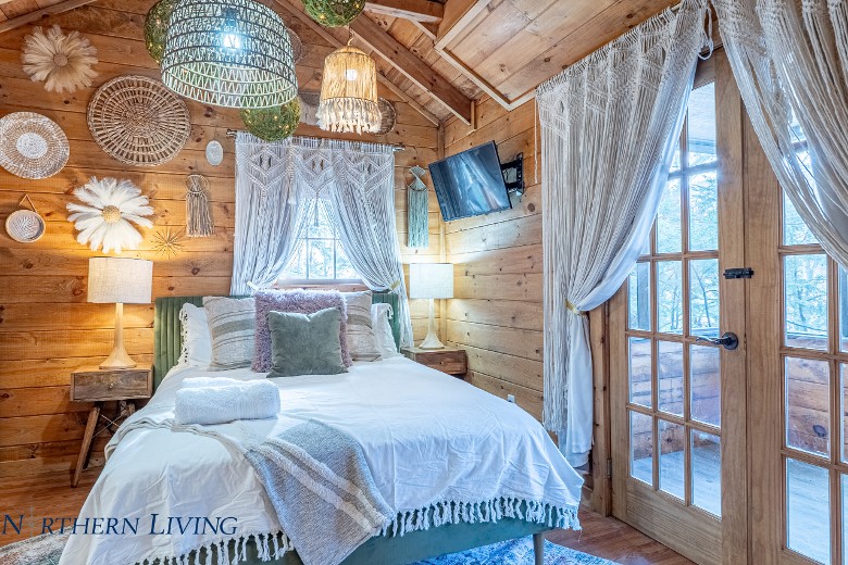 queen bedroom with french doors