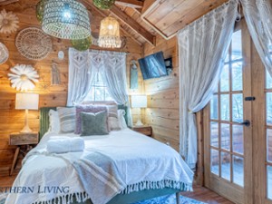 queen bedroom with french doors