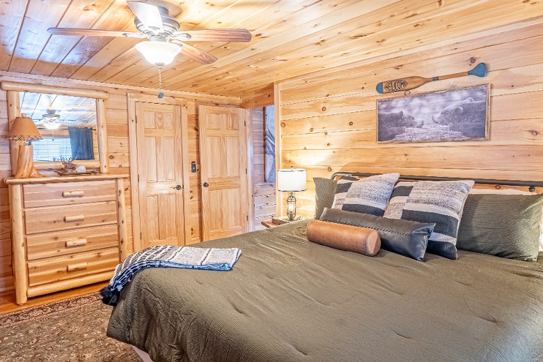 King Bedroom at the Adirondacker