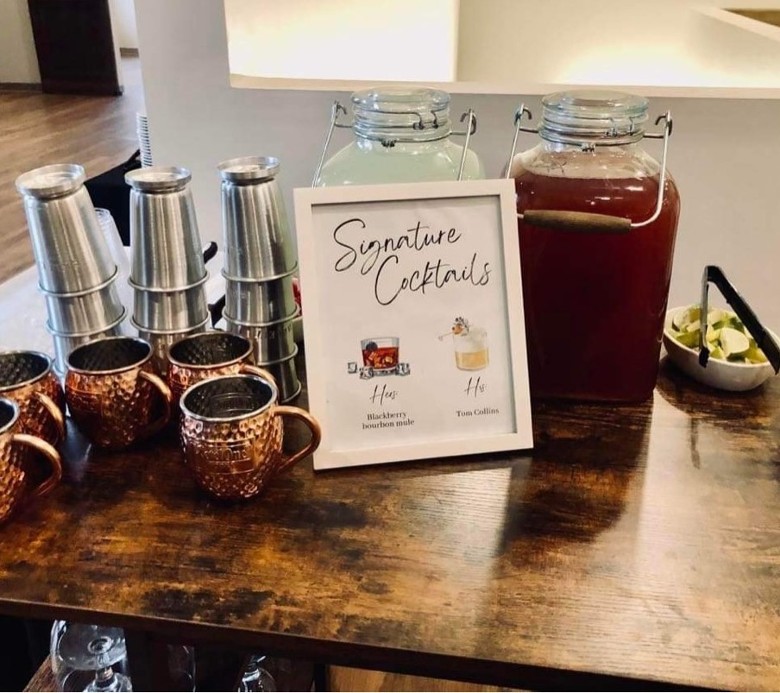 cocktails station