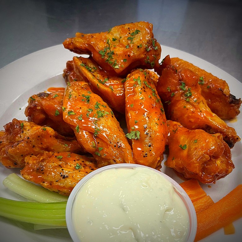 chicken wings and sauce