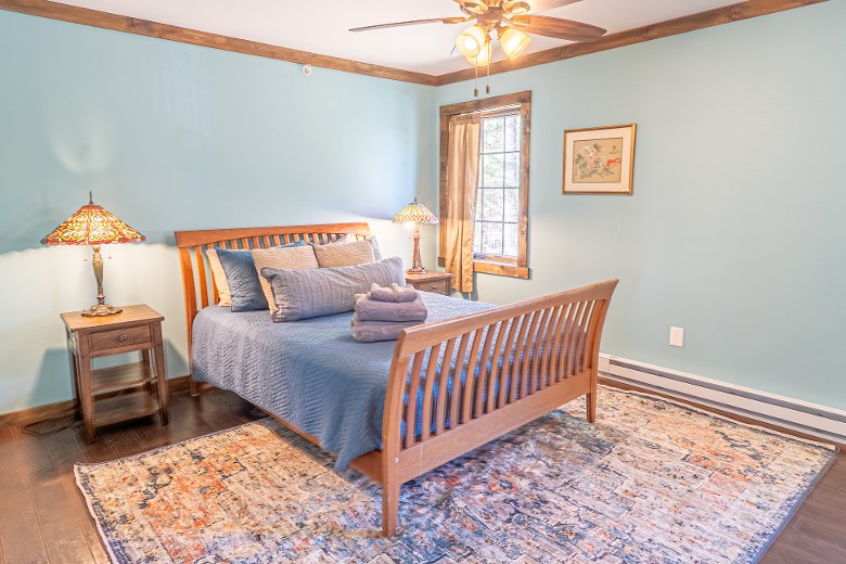 Queen bedroom