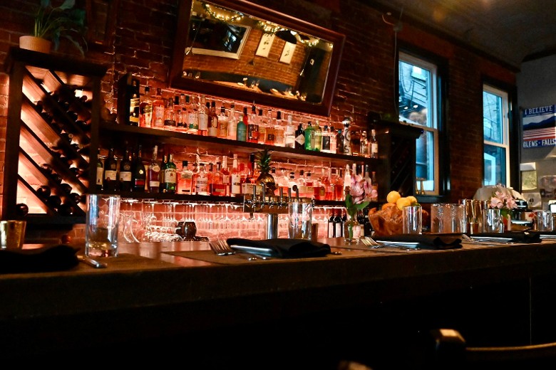 bar