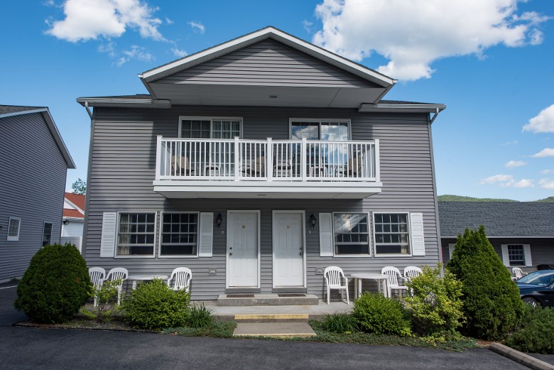 1100sq Ft Rental Townhouse