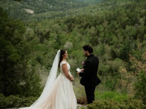 wedding couple on mountaintop.