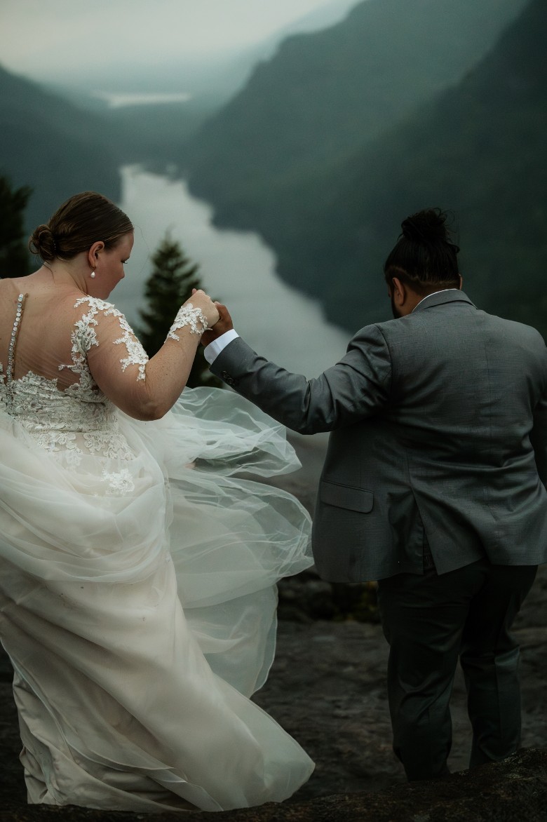 wedding couple in front of chasm