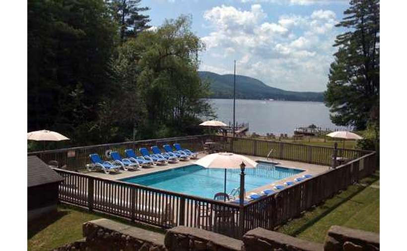 Alpine Village Resort: Authentic Log Cabin Resort on Beautiful Lake George