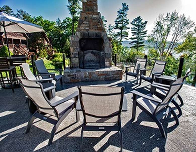 Lakeside Lounge and Fireplace