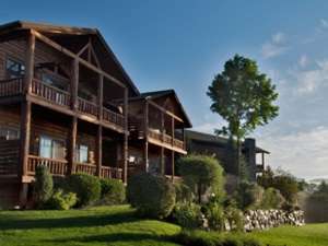 Luxurious Lodging On Lake George