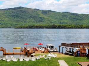 great view of the lake and mountains