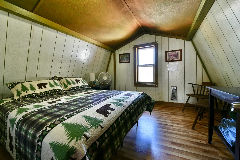 upstairs bedroom Bear Creek