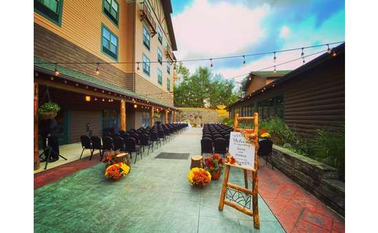 Lake George Wedding Reception Venue An Adirondack Lodge Feel At Great lake-george-wedding-reception-venue-an-adirondack-lodge-feel-at-great