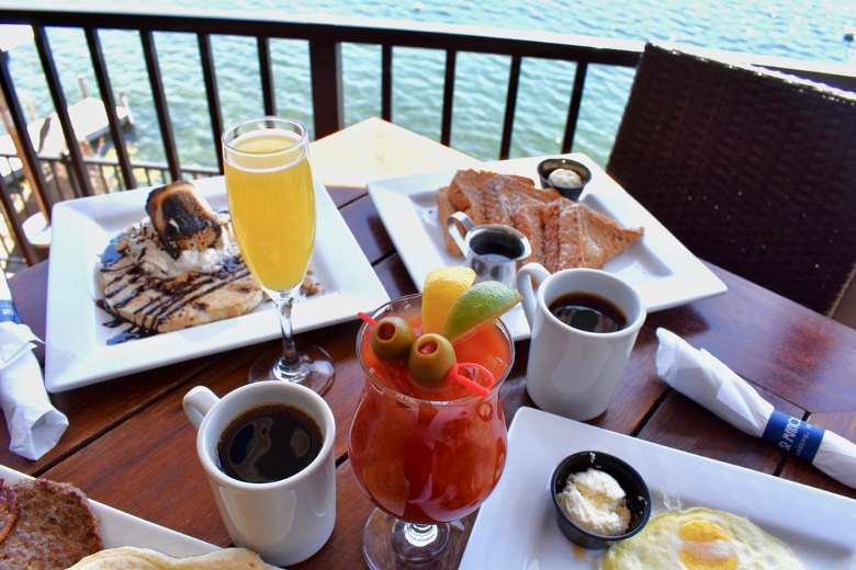 breakfast at the Tavern, pancakes, french toast, mimosa, coffee, bloody mary