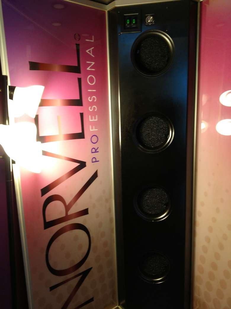 Norvell spray tan tanning booth