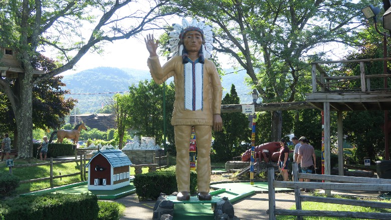 Native American statue at Around the World Golf Course