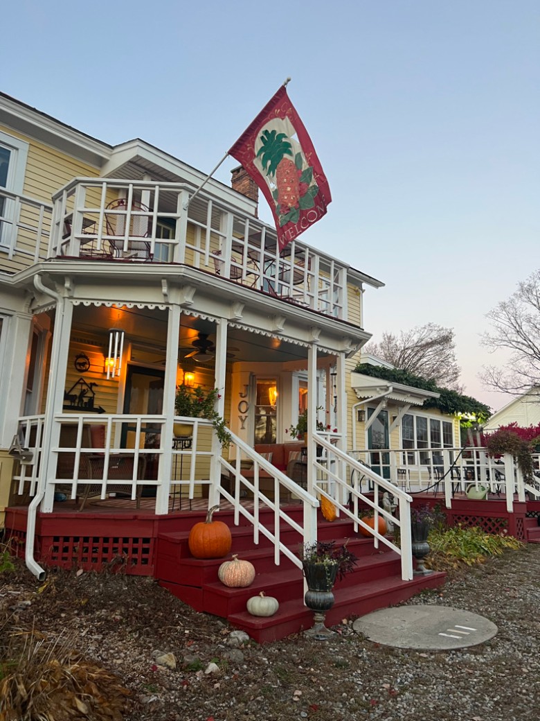 Welcome to the Saratoga Farmstead