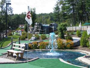 Water features and holes at Lumberjack Pass Mini Golf
