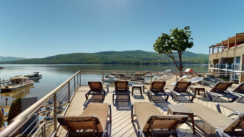 Relaxation Deck
