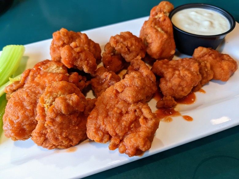 chicken wings with sauce
