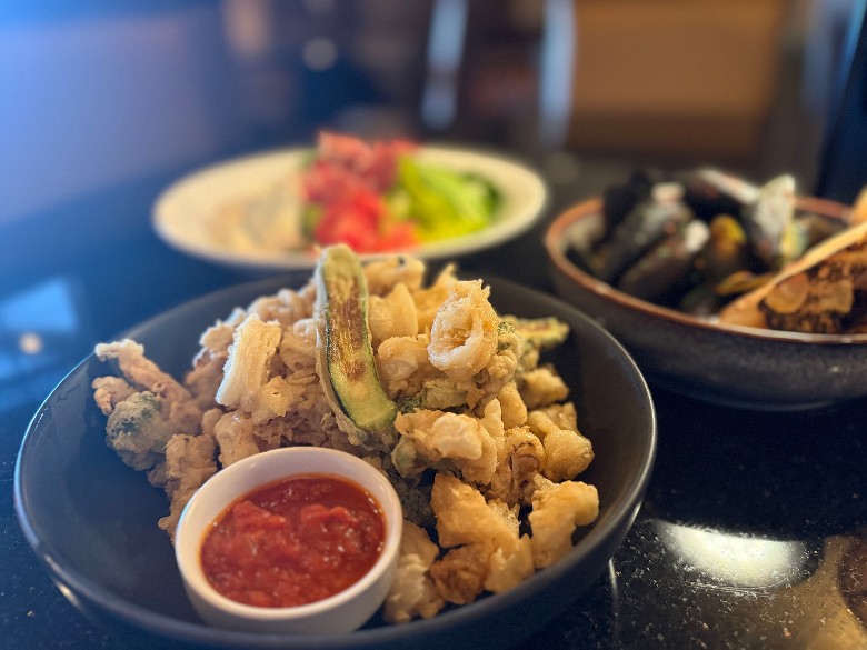 fried calamari appetizer