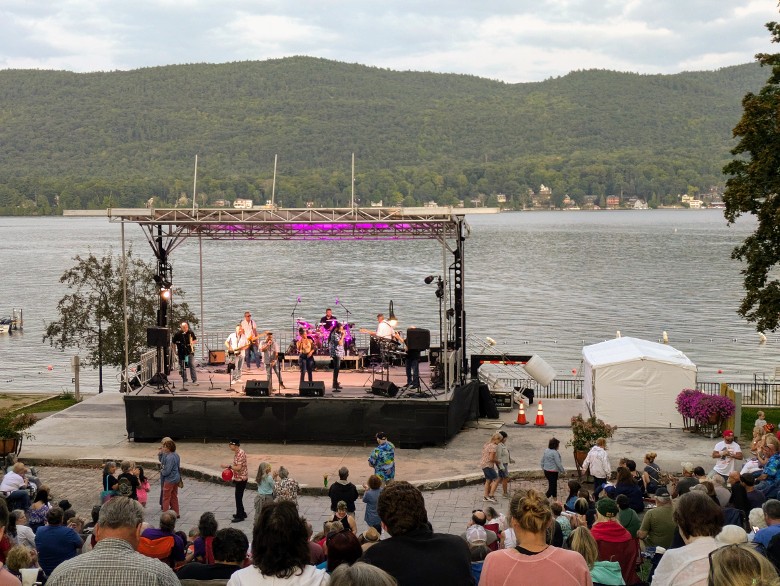 band plays by lake