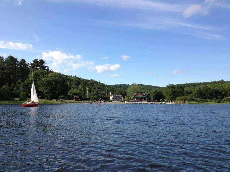 Twin Pines on Trout Lake Lake Cabins & Cottages in Diamond