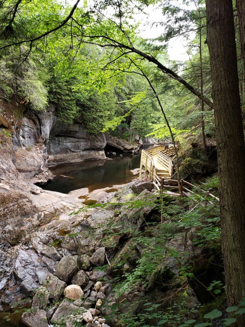 Natural Stone Bridge & Caves: Largest Marble Cave Entrance in the East
