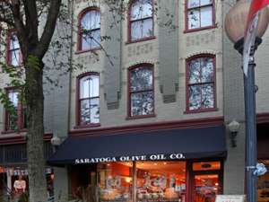 exterior of saratoga olive oil's location in downtown saratoga springs