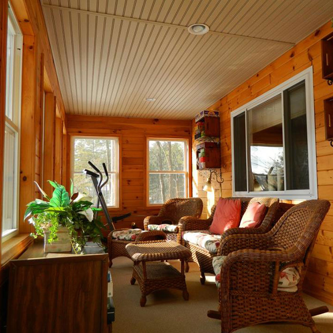 Taking Your Pet On Vacation To Lake George? Browse Our Listings Of Pet Friendly House Rentals In